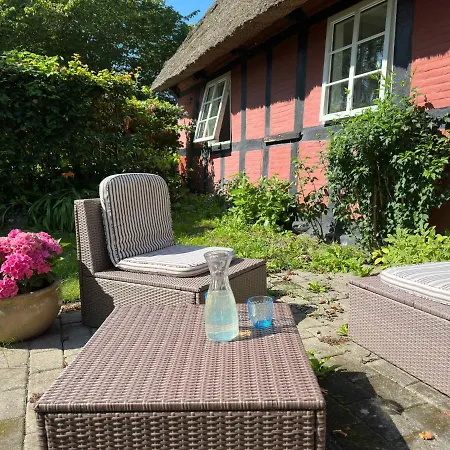 Apartment Haven In Village By Water And Famed Millinge