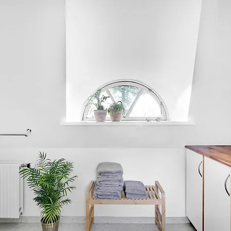 Apartment Haven In Village By Water And Famed